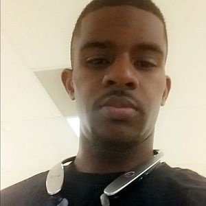 Meet your Posher, Lloyd